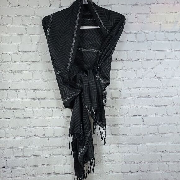 PASHMIRE Scarf Shawl 68" Long Black Chevron Silver Metallic Tassels lightweight - Picture 3 of 9
